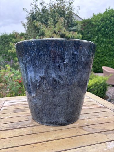 Beautiful heavy ceramic pot