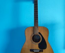 Yamaha F310 acoustic guitar