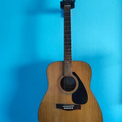 Yamaha F310 acoustic guitar