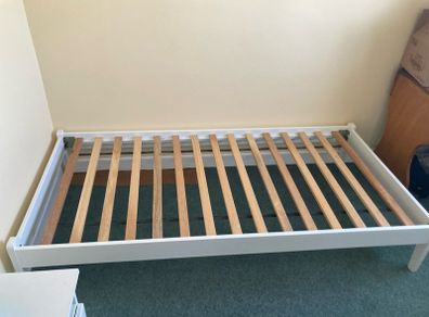 single bed, white