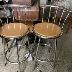 Free stools & chairs