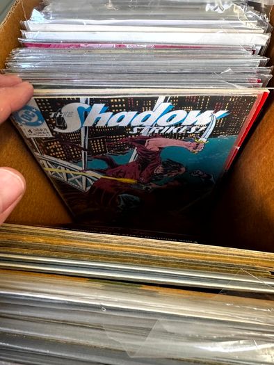 DC Long Comic Box w 250 comics for Sale