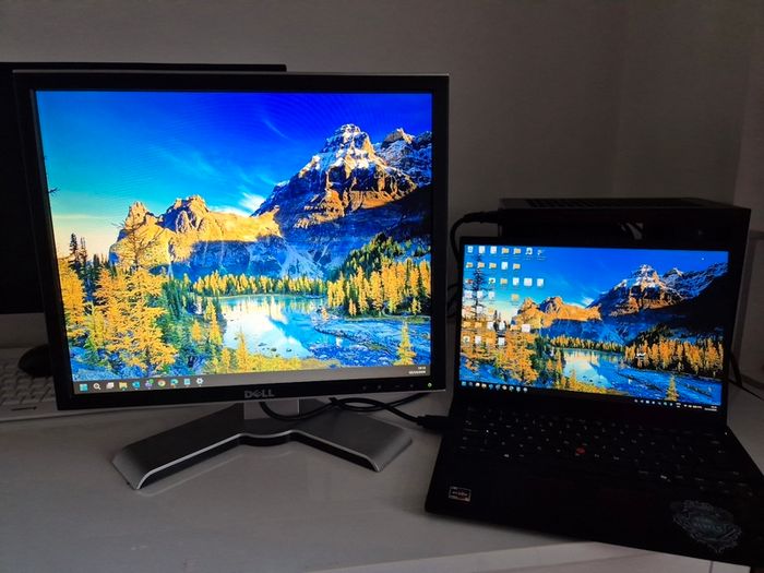 LCD monitor for desktop PC