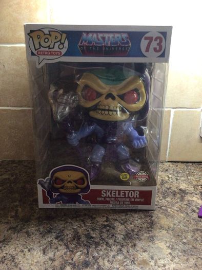 Large Funko pop no 73 - skeletor -special edition- glow in the dark - new and unopened