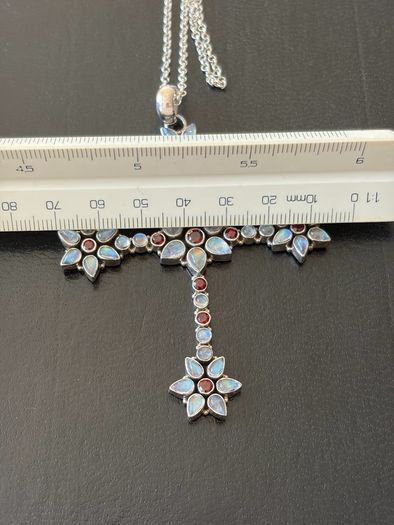 silver necklace cross