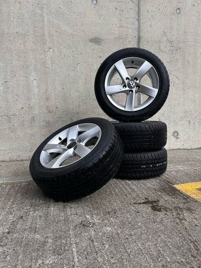 Genuine Volkswagen 16" Alloy Wheels - Like New Tyres