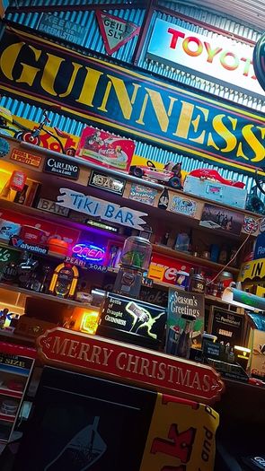 Vintage Wooden Major cigarette vending machine