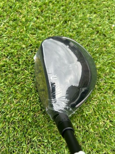 Full set of ladies golf clubs