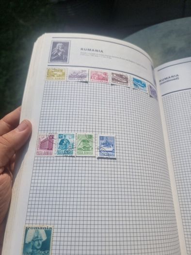 Stanley Gibbons World Collector Stamp Album With Many Stamps Included
