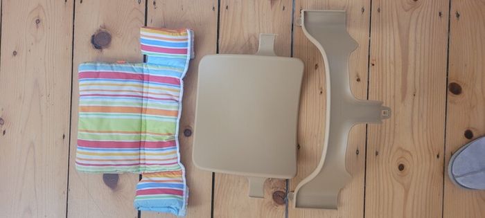 Stokke Tripp Trapp newborn seat, baby set, harness and tray
