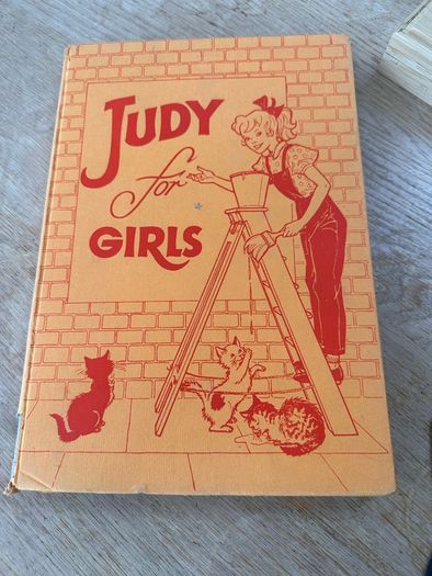 6 vintage Judy annuals