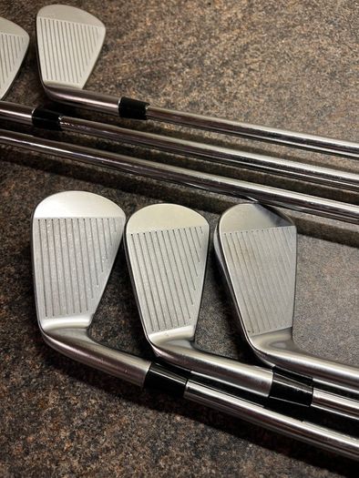 Srixon