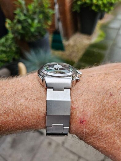 Watch Citizen OXY Chronograph.