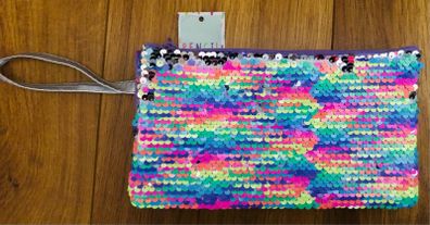 Pencil case with 3 compartments