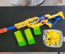 Nerf Max Attack gun with clips x3
