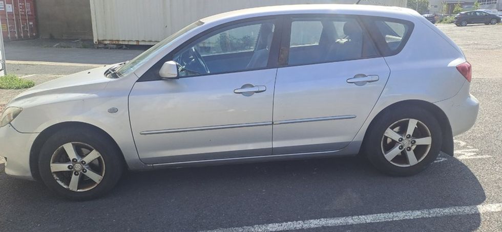2005 Mazda 3