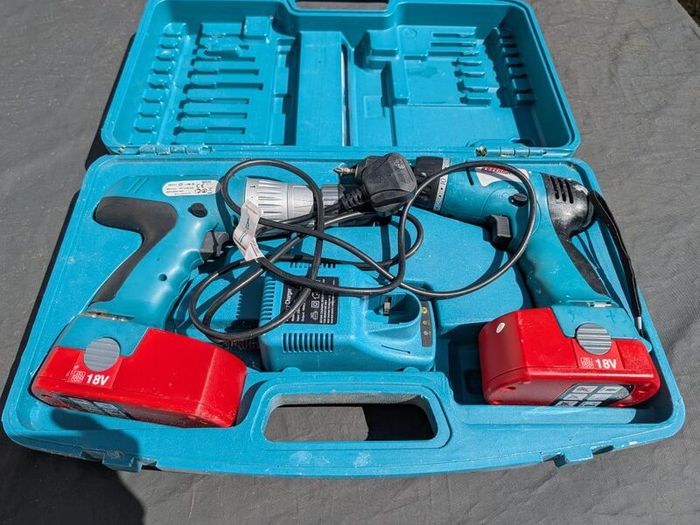 Cordless Drill Set