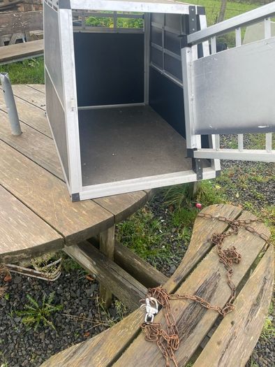 dog crate