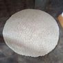 round cream rug Image 3