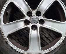 Toyota 17" alloy wheel