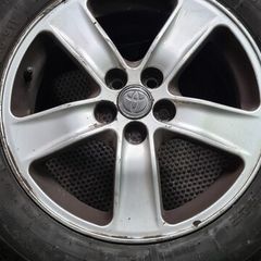 Toyota 17" alloy wheel