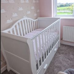 Sleigh cot bed