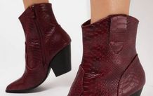 Fabulous Cowgirl Style Boots size 6 - great for festivals
