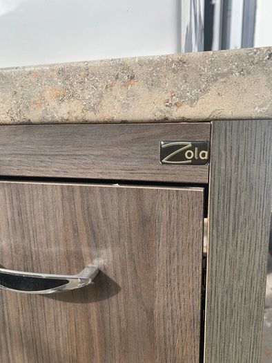 Bathroom vanity unit