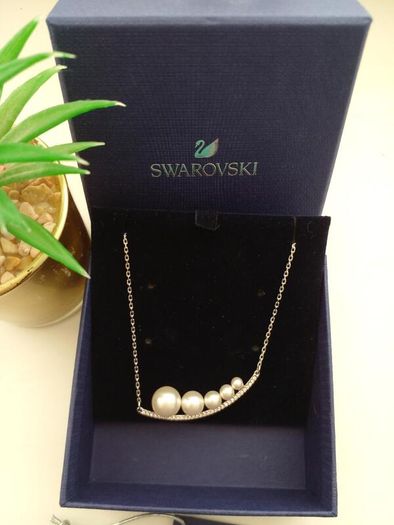 Swarovski Necklace NEW