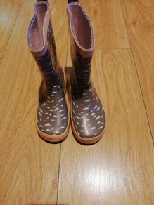 Girls wellies