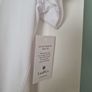 New Lisa lust v necked white t shirt Image 3