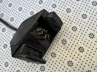 Bosch eBike battery charger connector