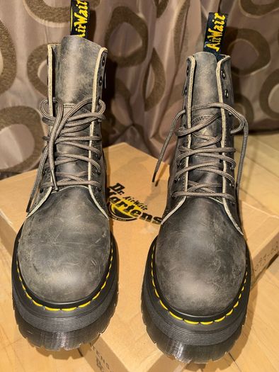 Jadon platform Dr Marten boots