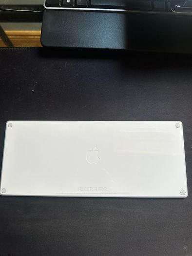 Apple Magic Keyboard + Magic Mouse