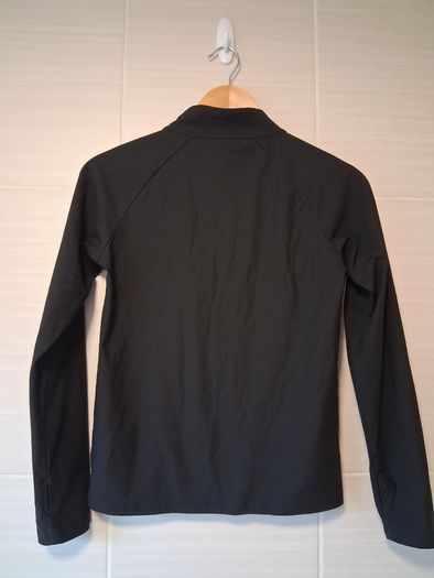 Liverpool Football Club Quarter Zip Top. Youth Age 9 To 10 Years. Official LFC Merch. Collect In Dublin Or Receive Via Post.