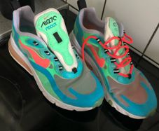 Ladies nike trainers size 6 40 like new