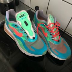 Ladies nike trainers size 6 40 like new