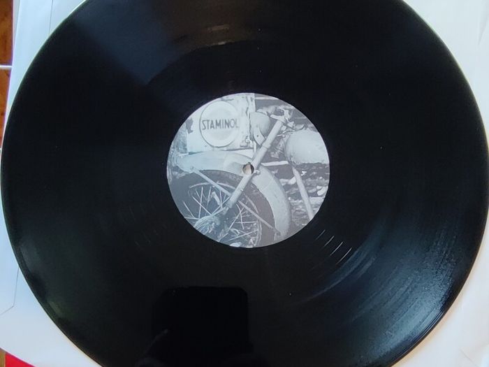 Guernica 12" single