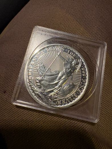 2017 British Britannia 1 oz Silver Bullion Coin, issued by the Royal Mint