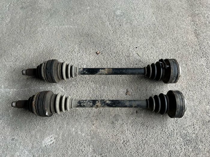 BMW X5 E53 DriveShafts