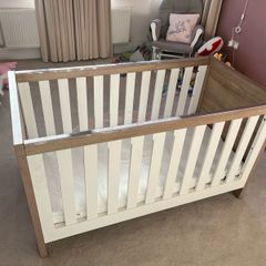Baby Bundle (Worth 1,000e) Cot Bed, Rocking Chair and 2 x Car Seats)