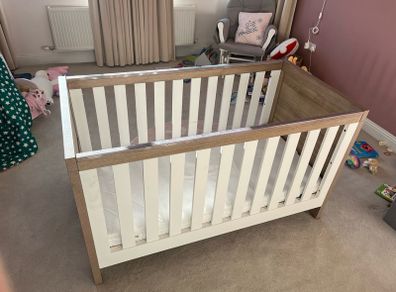 Baby Bundle (Worth 1,000e) Cot Bed, Rocking Chair and 2 x Car Seats)