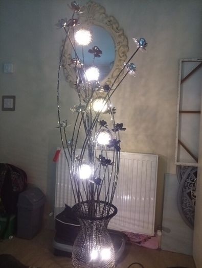 Floor lamp