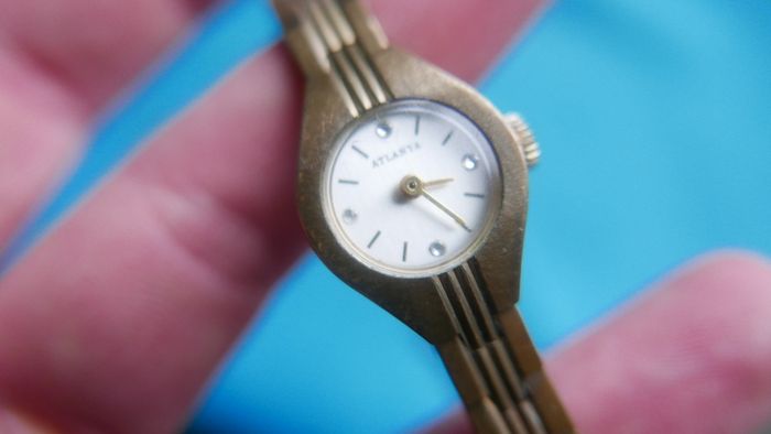 Vintage Atlanta Ladies Watch Tested And Works (good condition)