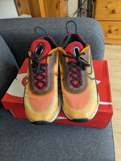 Nike Air Max 2090 Size 9