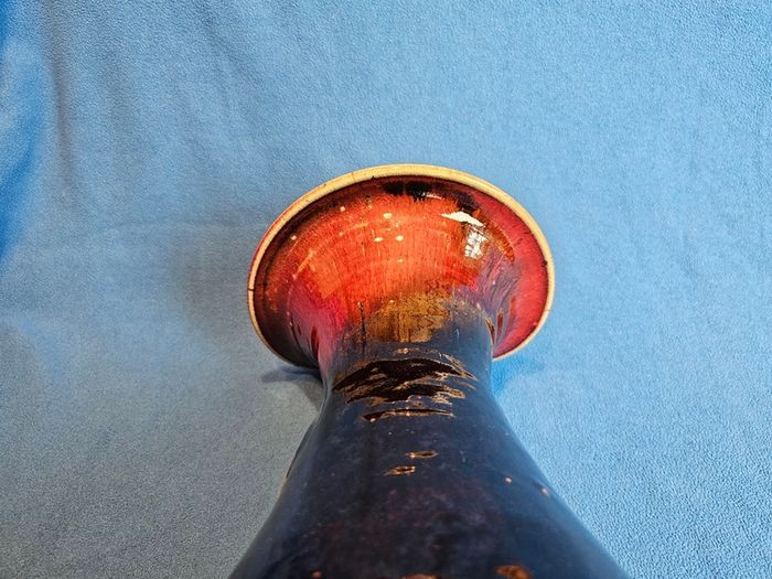 Beautiful Stately Colm De Ris Vase