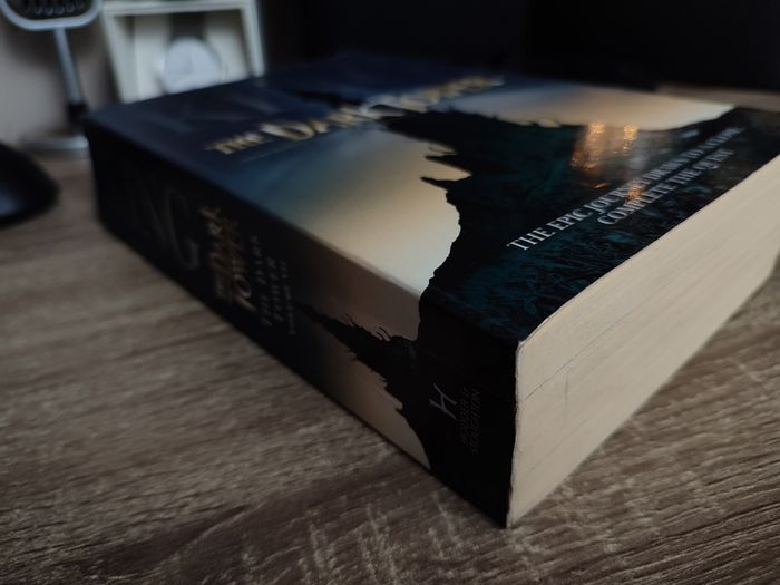 The Dark Tower ! by Stephen King ! 2005 ! by Hodder & Stoughton !