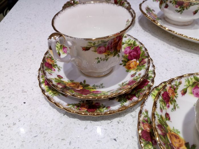 21 (39)piece Tea Set Royal Albert Old Country Roses Bone China
