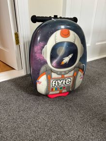 Kids scooter suitcase