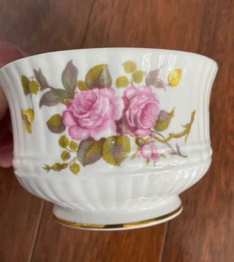 Royal Tara Fine Bone China Sugar Bowel